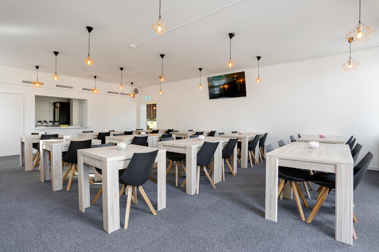 Almnaes Park Hotel Södertälje Εξωτερικό φωτογραφία